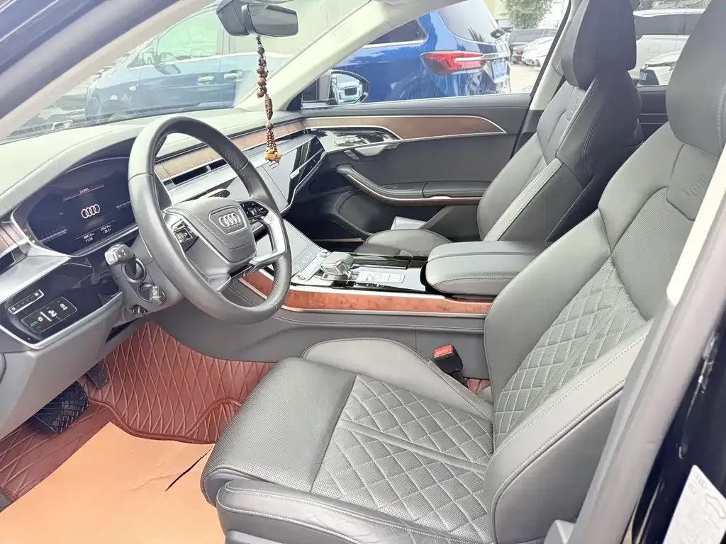 Audi A8 2023 из CN, фото 6