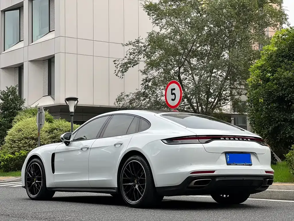 Porsche Panamera 2022 из CN, фото 4