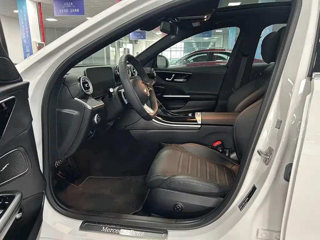 Mercedes-Benz C-Class 2024 из CN, фото 4