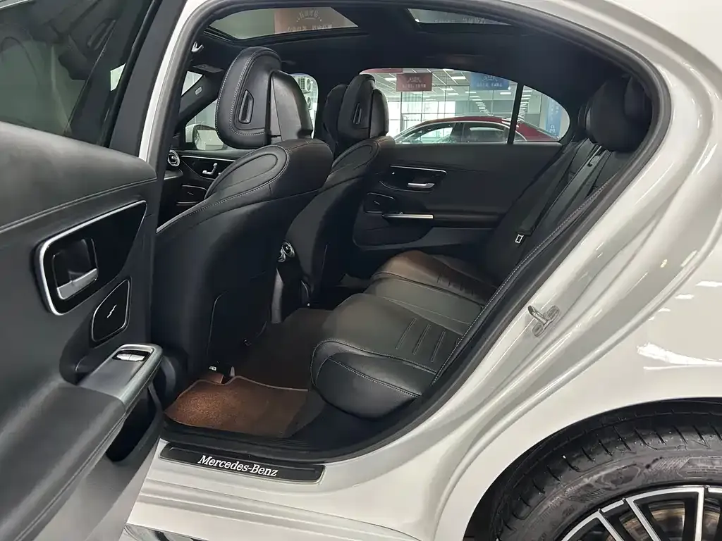 Mercedes-Benz C-Class 2024 из CN, фото 6