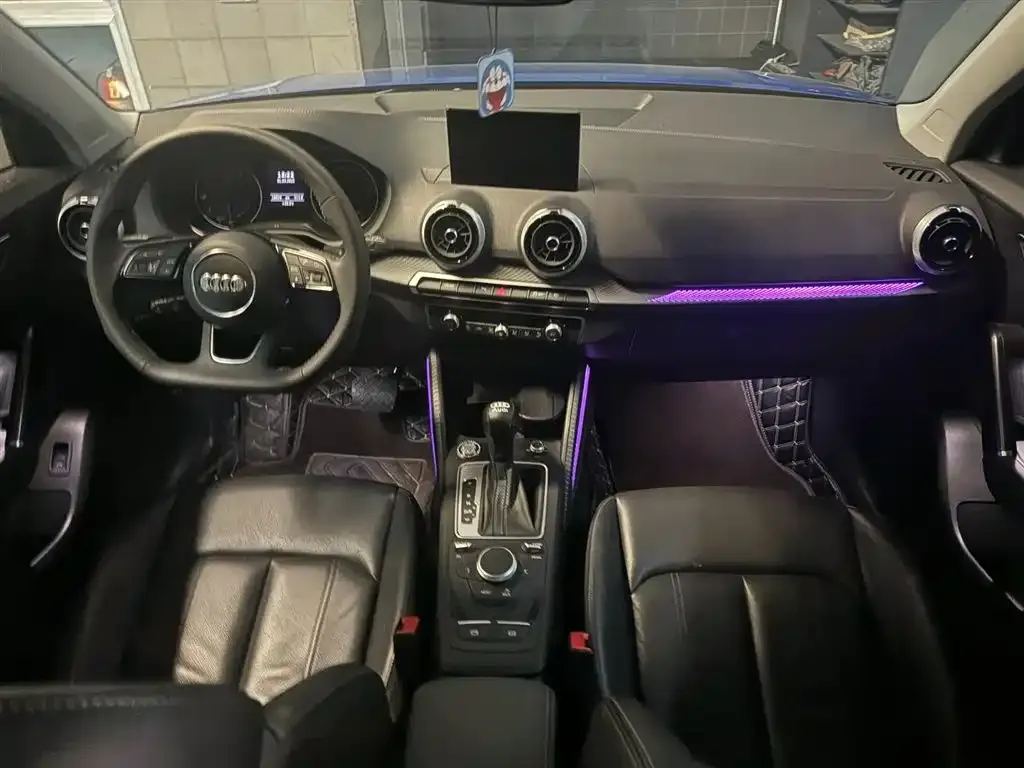 Audi Q2L 2023 из CN, фото 5