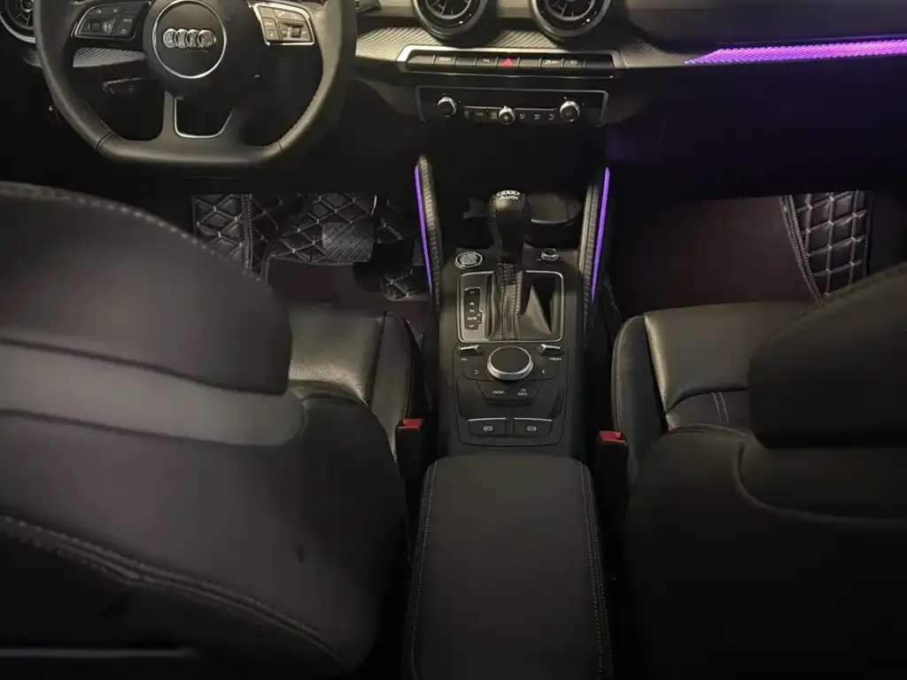 Audi Q2L 2023 из CN, фото 6