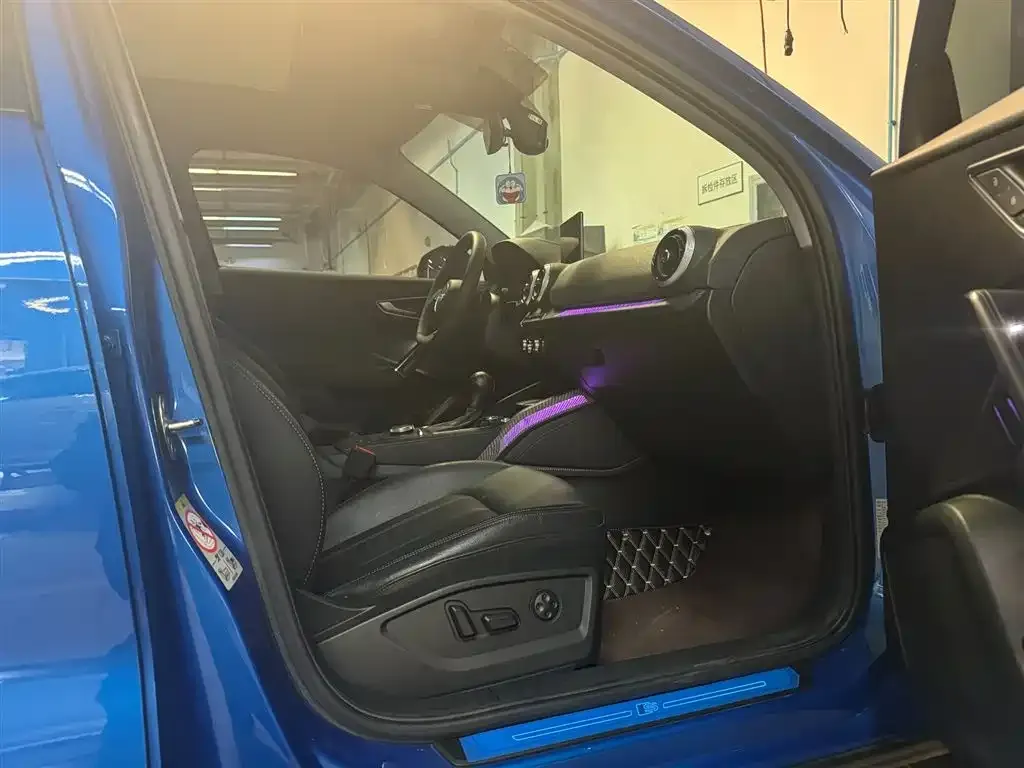 Audi Q2L 2023 из CN, фото 7