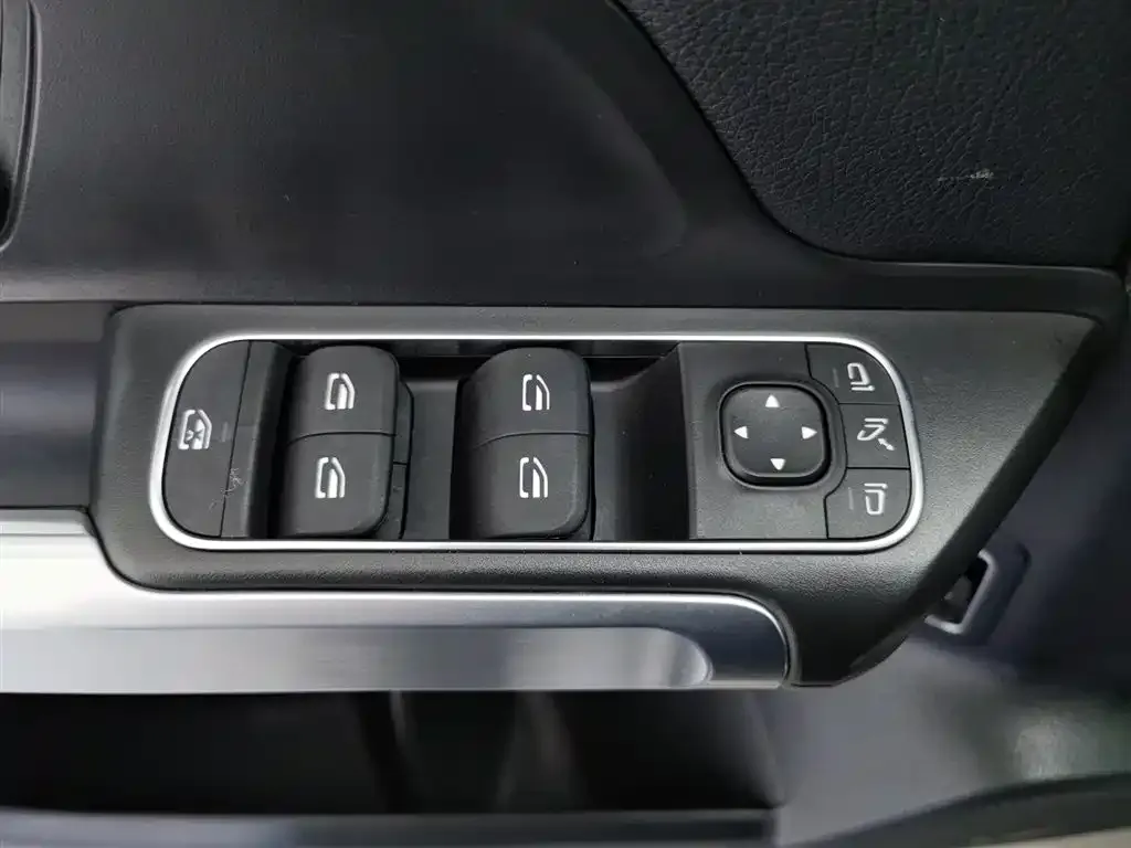 Mercedes-Benz EQB 2022 из CN, фото 9