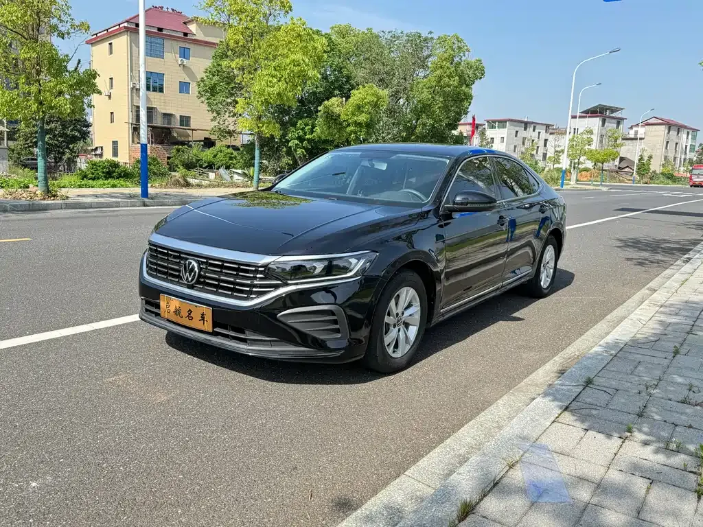Volkswagen Passat — фото 1