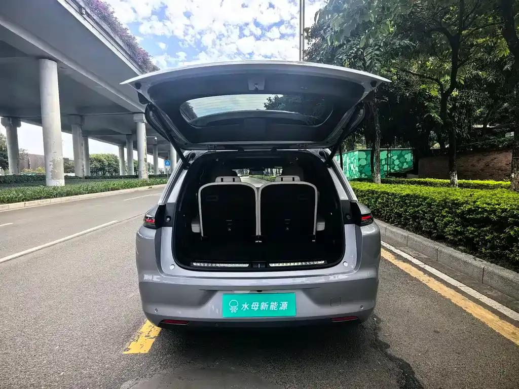 Li Auto L8 2024 из CN, фото 7