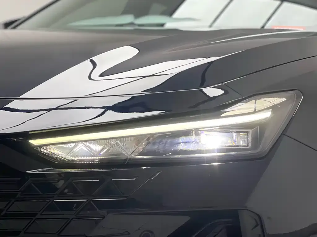Changan UNI-V 2023 из CN, фото 8