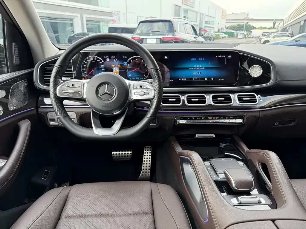 Mercedes-Benz GLS — фото 5
