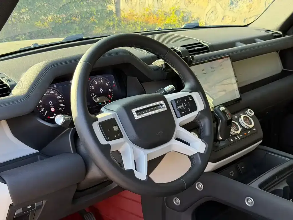 Land Rover Defender — фото 4