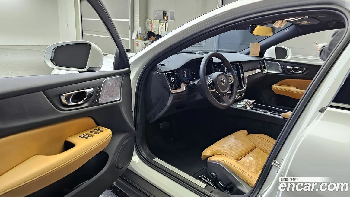 Volvo V60 2025 из KR, фото 10