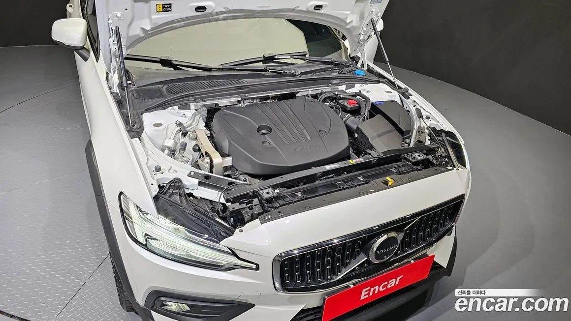 Volvo V60 2025 из KR, фото 6
