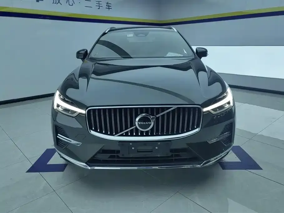 Volvo XC60 — фото 2