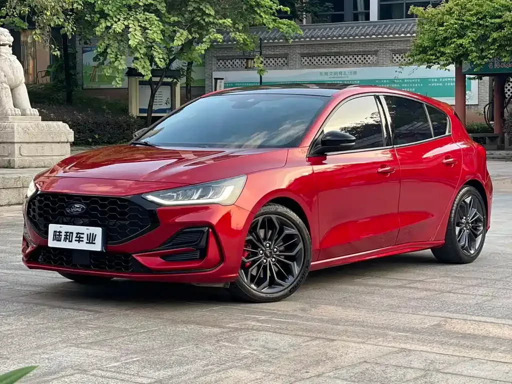 Ford Focus 2023 из CN, фото 1
