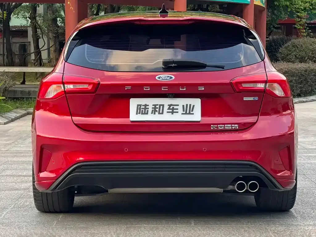 Ford Focus 2023 из CN, фото 8