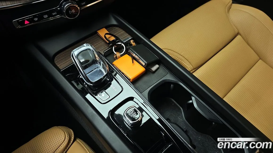 Volvo XC60 2022 из KR, фото 9