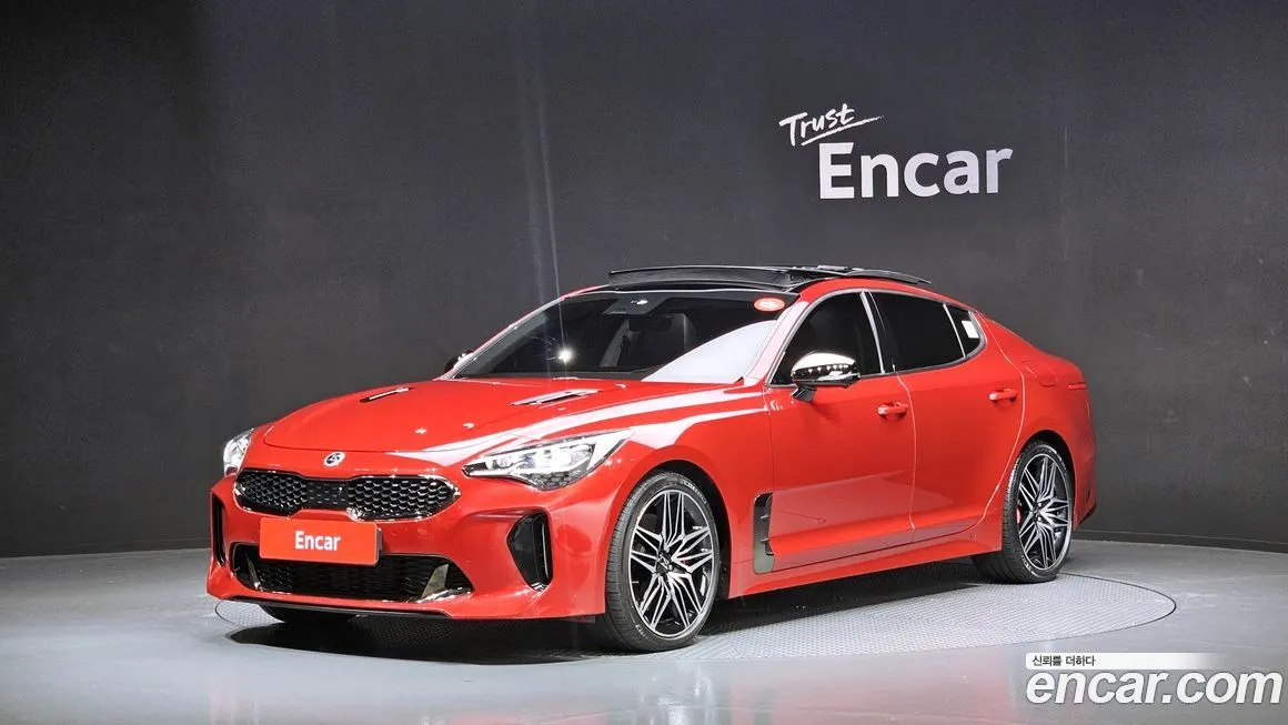 Kia Stinger — фото 1