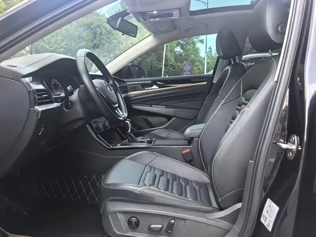 Volkswagen Passat — фото 9