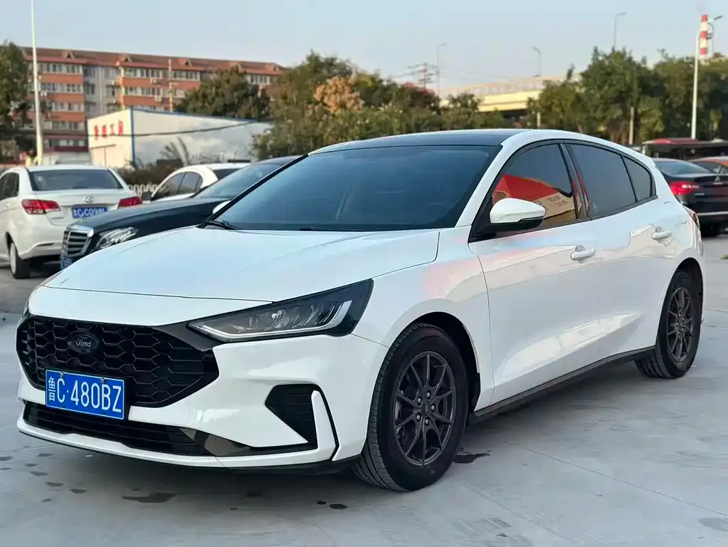 Ford Focus 2023 из CN, фото 1