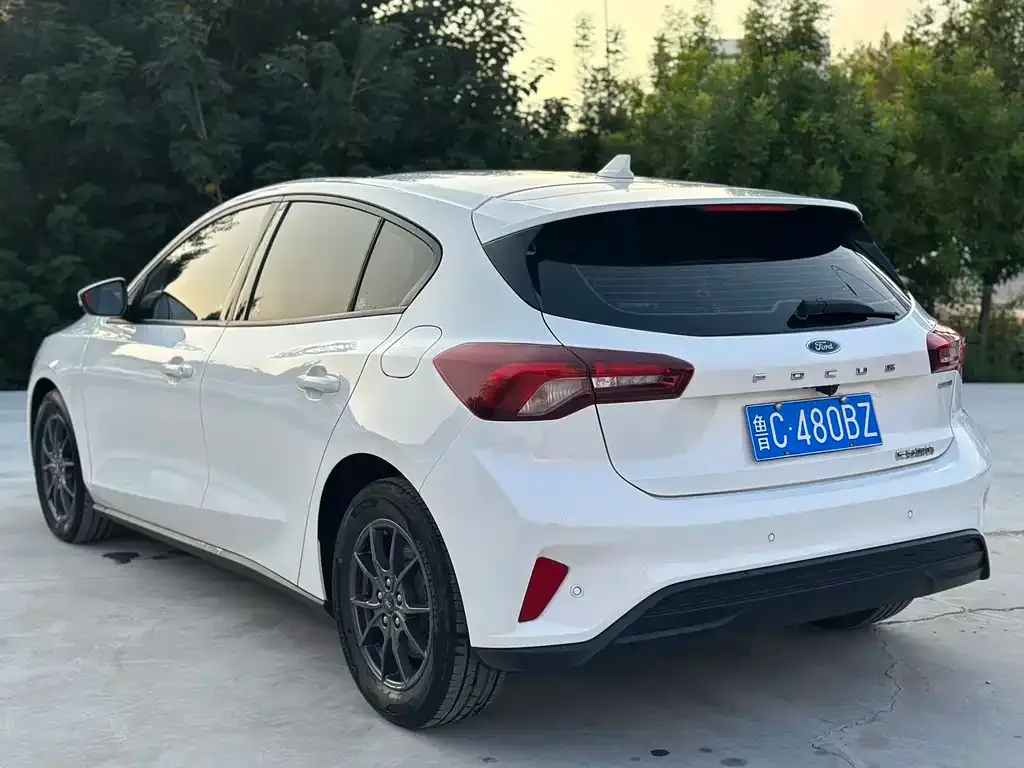 Ford Focus 2023 из CN, фото 5