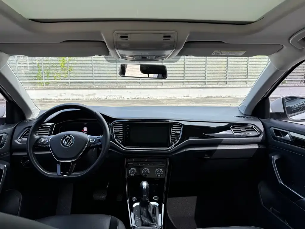 Volkswagen T-Roc 2022 из CN, фото 10