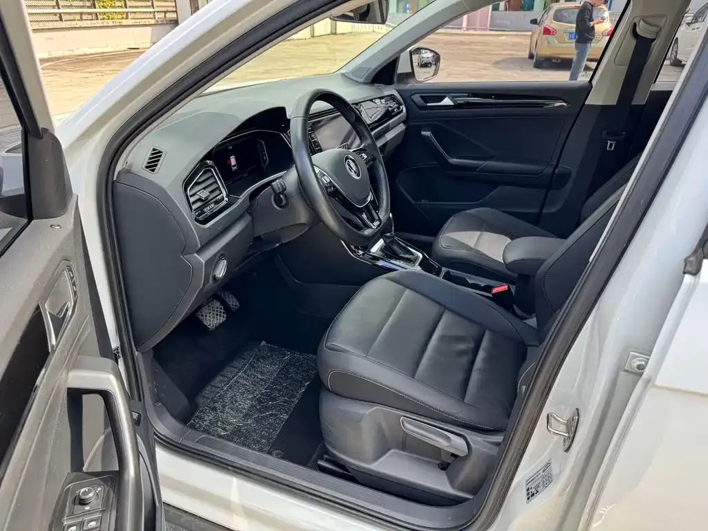 Volkswagen T-Roc 2022 из CN, фото 8