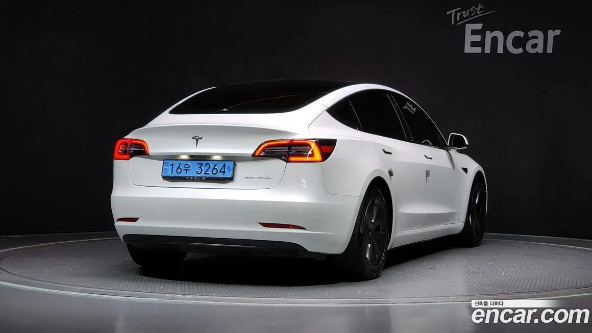 Tesla Model 3 2021 из KR, фото 2