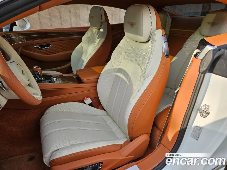 Bentley Continental 2025 из KR, фото 10