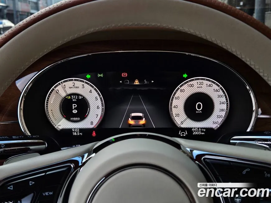 Bentley Continental 2025 из KR, фото 8