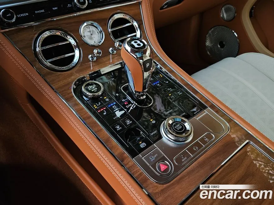 Bentley Continental 2025 из KR, фото 9