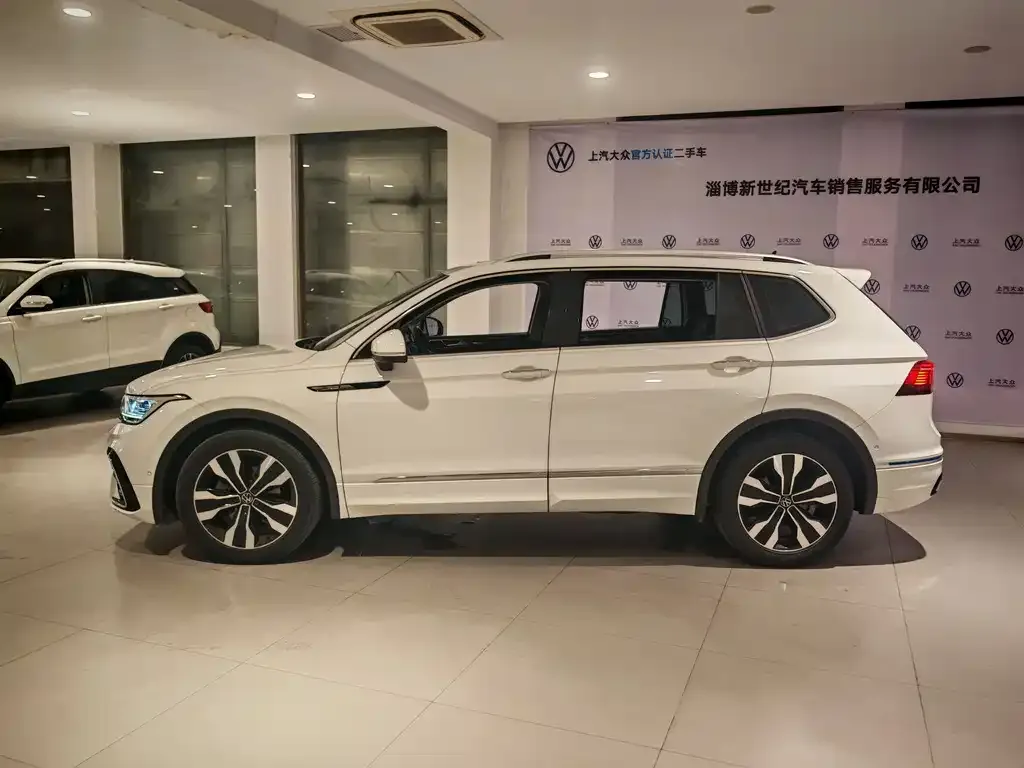 Volkswagen Tiguan L 2022 из CN, фото 4