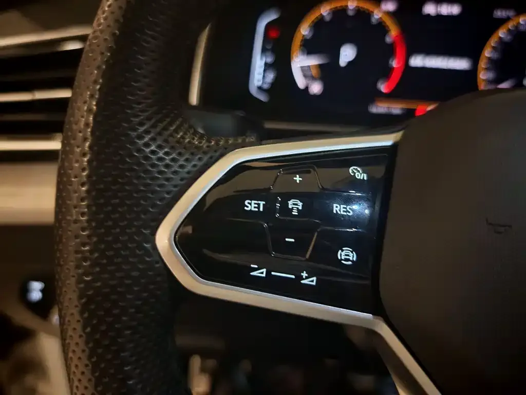 Volkswagen Tiguan L 2022 из CN, фото 8