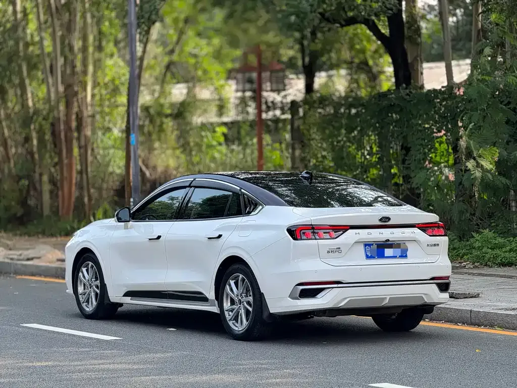 Ford Mondeo 2022 из CN, фото 2