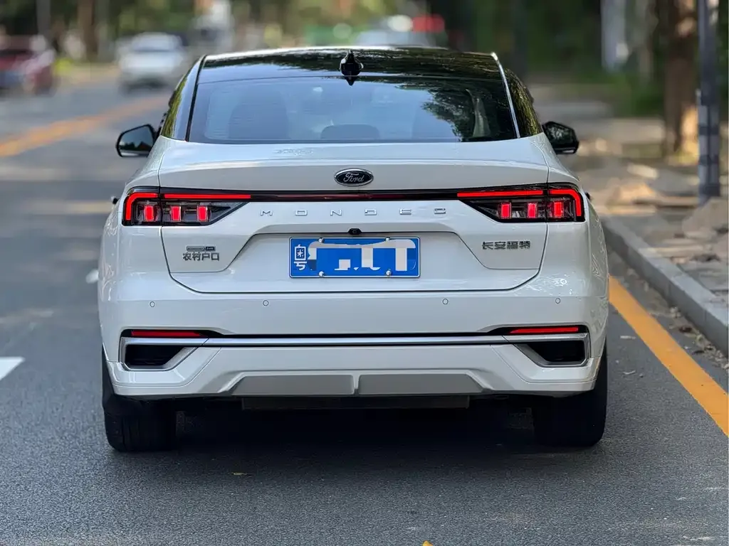 Ford Mondeo 2022 из CN, фото 4