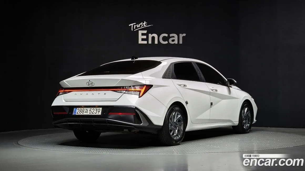 Hyundai AVANTE — фото 2