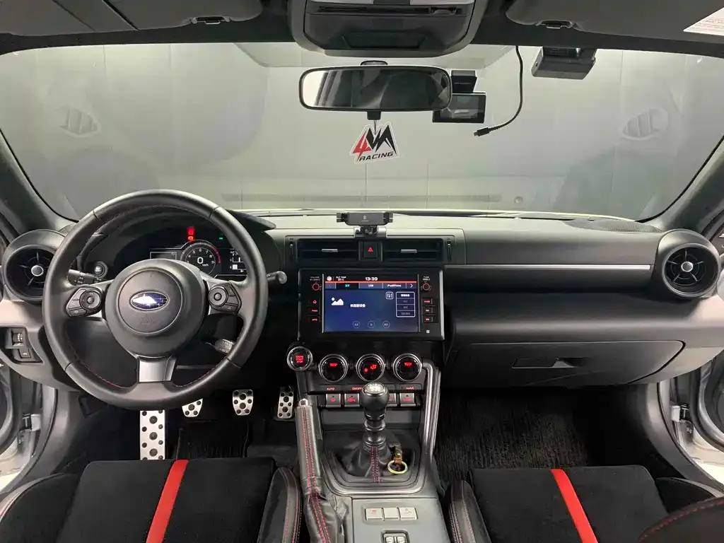 Subaru BRZ 2023 из CN, фото 9