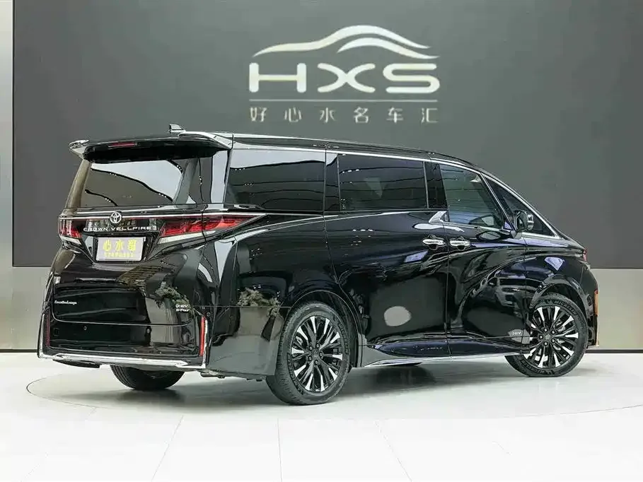 Toyota Vellfire — фото 4
