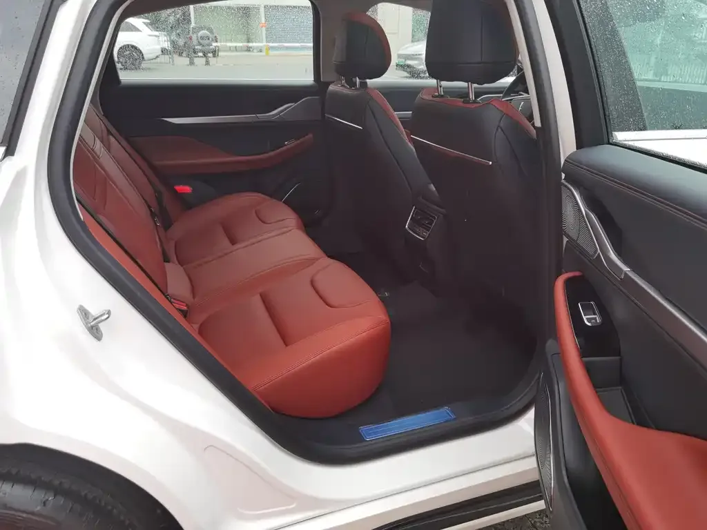 Lincoln Z 2024 из CN, фото 8