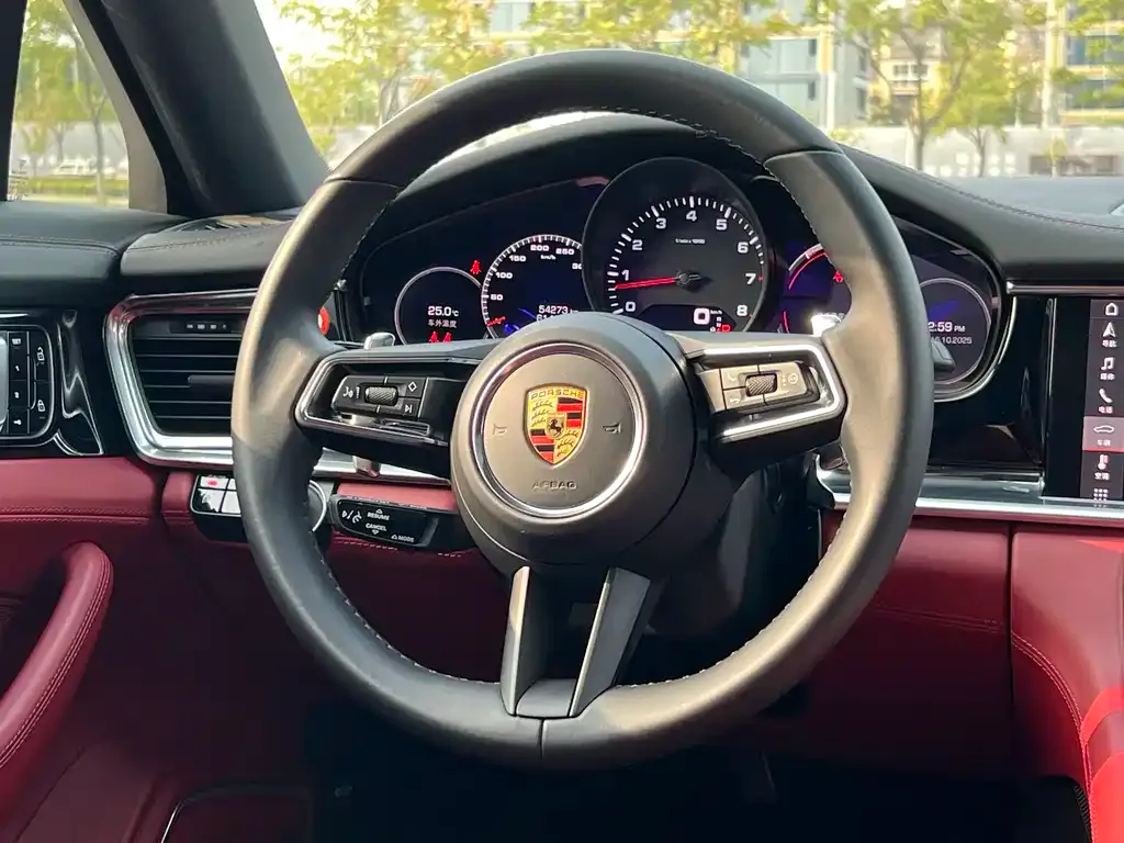 Porsche Panamera — фото 10