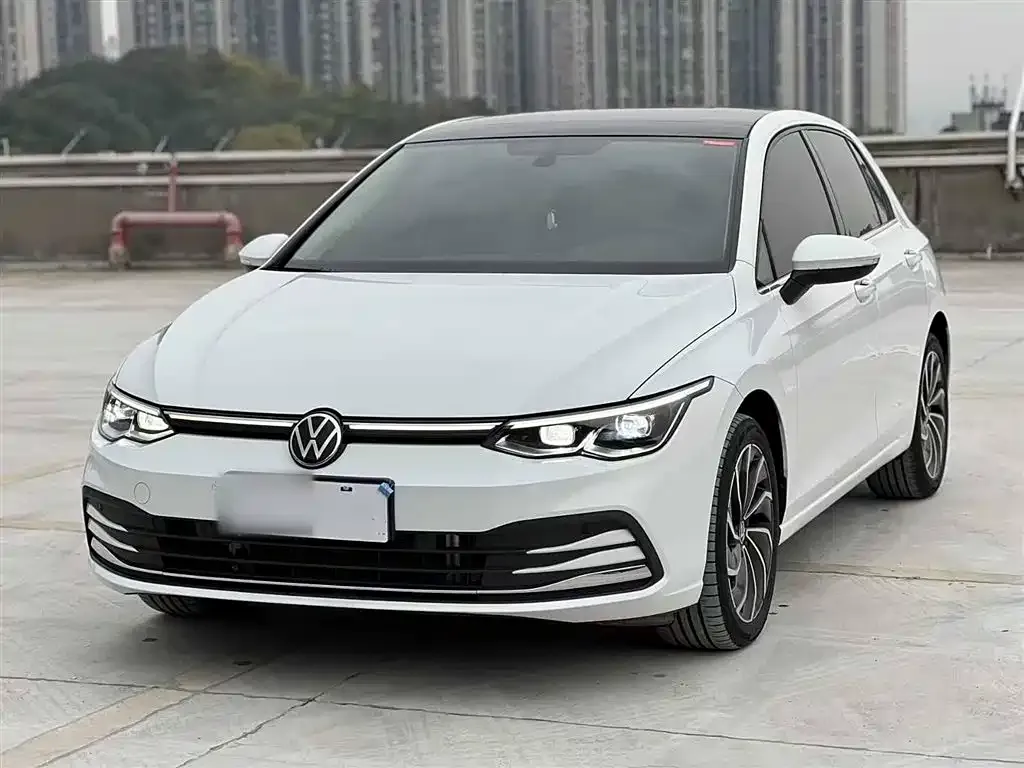 Volkswagen Golf 2022 из CN, фото 2
