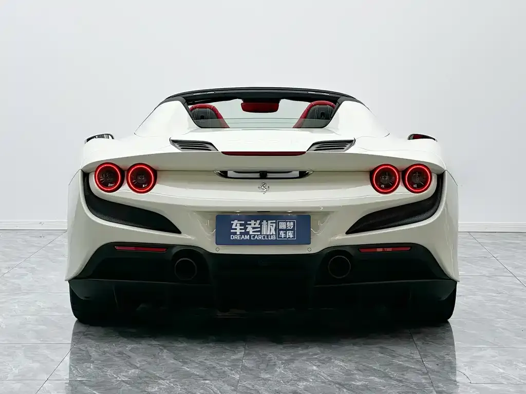 Ferrari F8 — фото 5