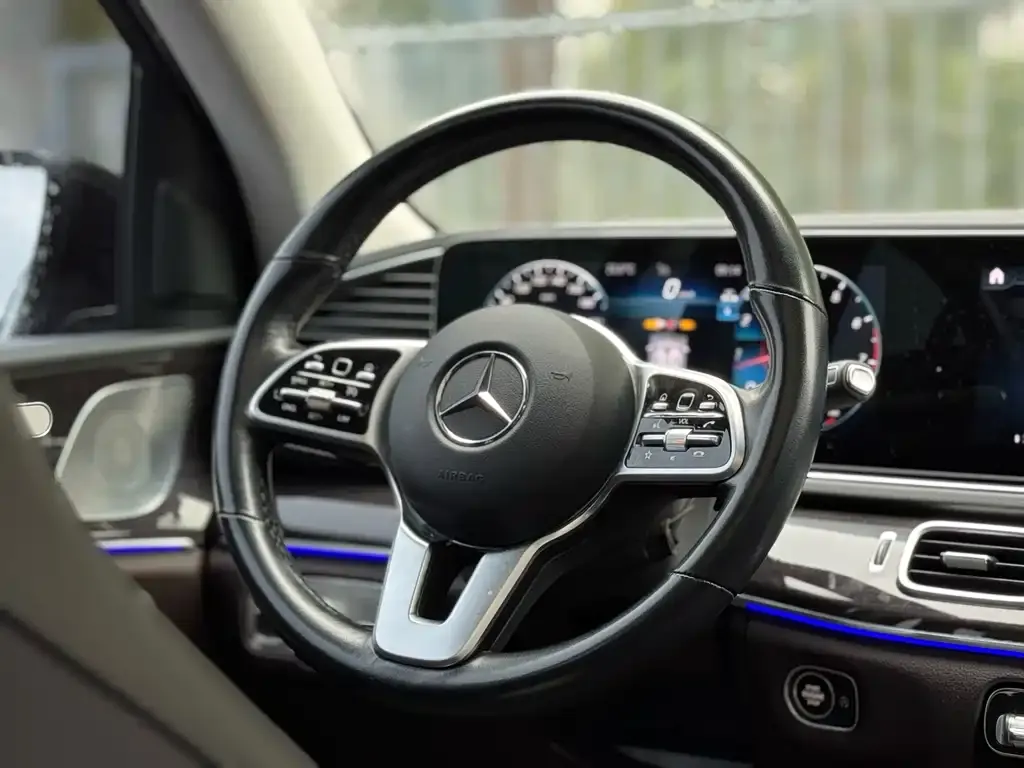 Mercedes-Benz GLE — фото 9