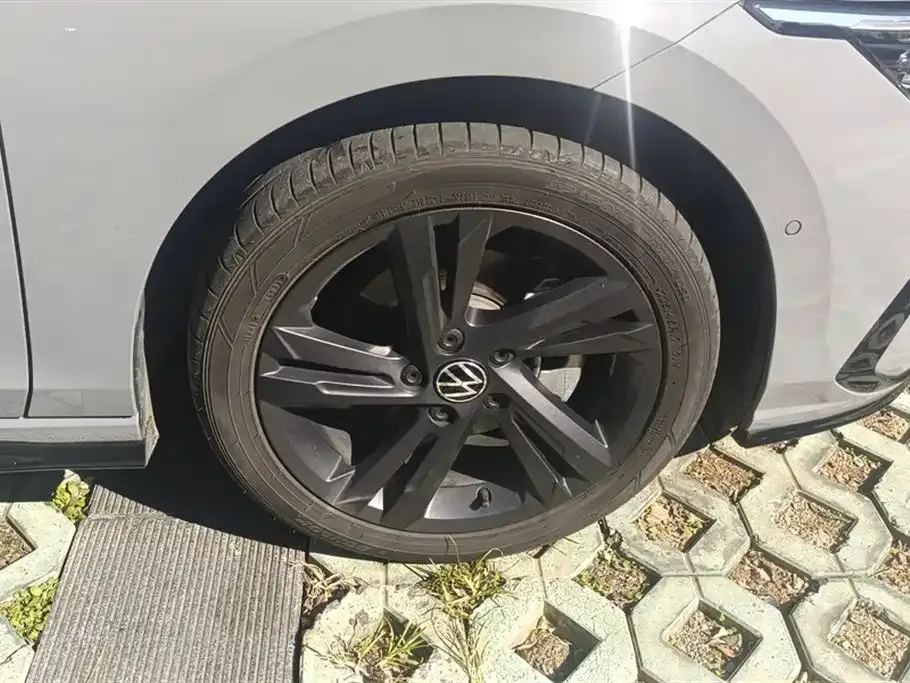 Volkswagen Golf 2022 из CN, фото 6