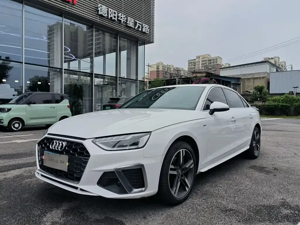 Audi A4L 2021 из CN, фото 2