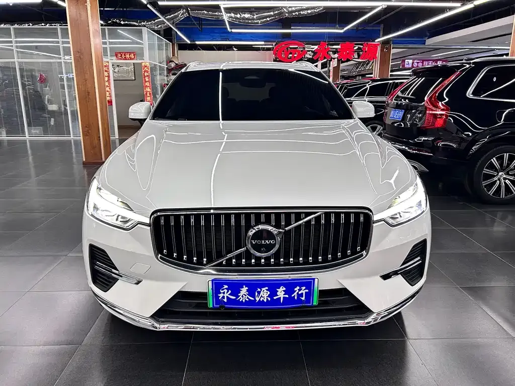Volvo XC60 PHEV 2023 из CN, фото 2