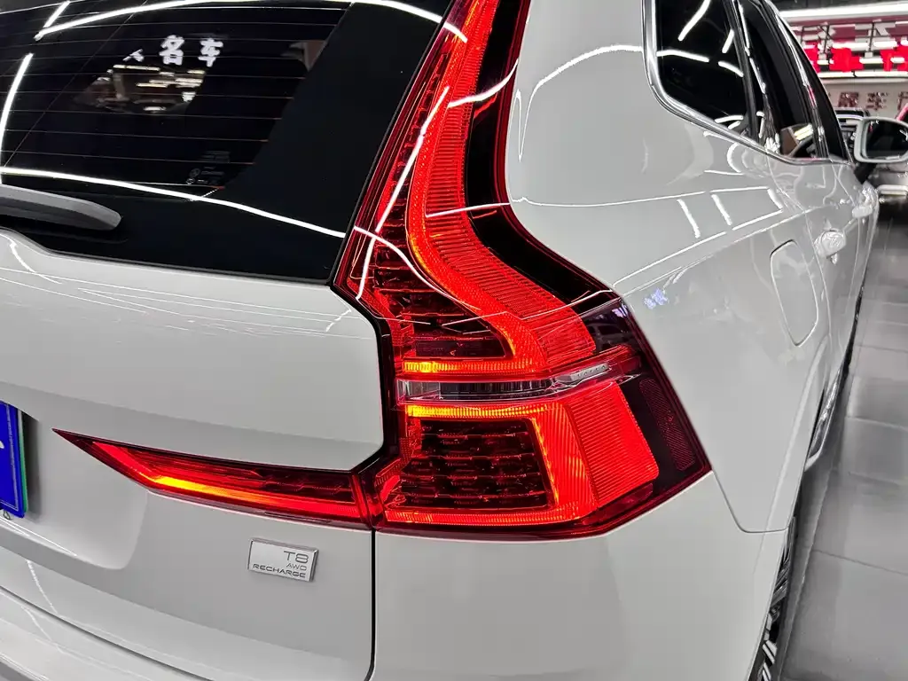 Volvo XC60 PHEV 2023 из CN, фото 6