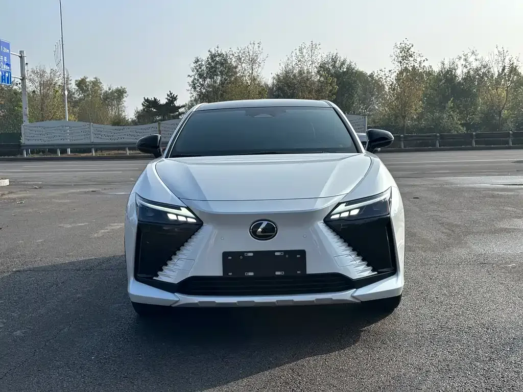 Lexus RZ 2024 из CN, фото 2
