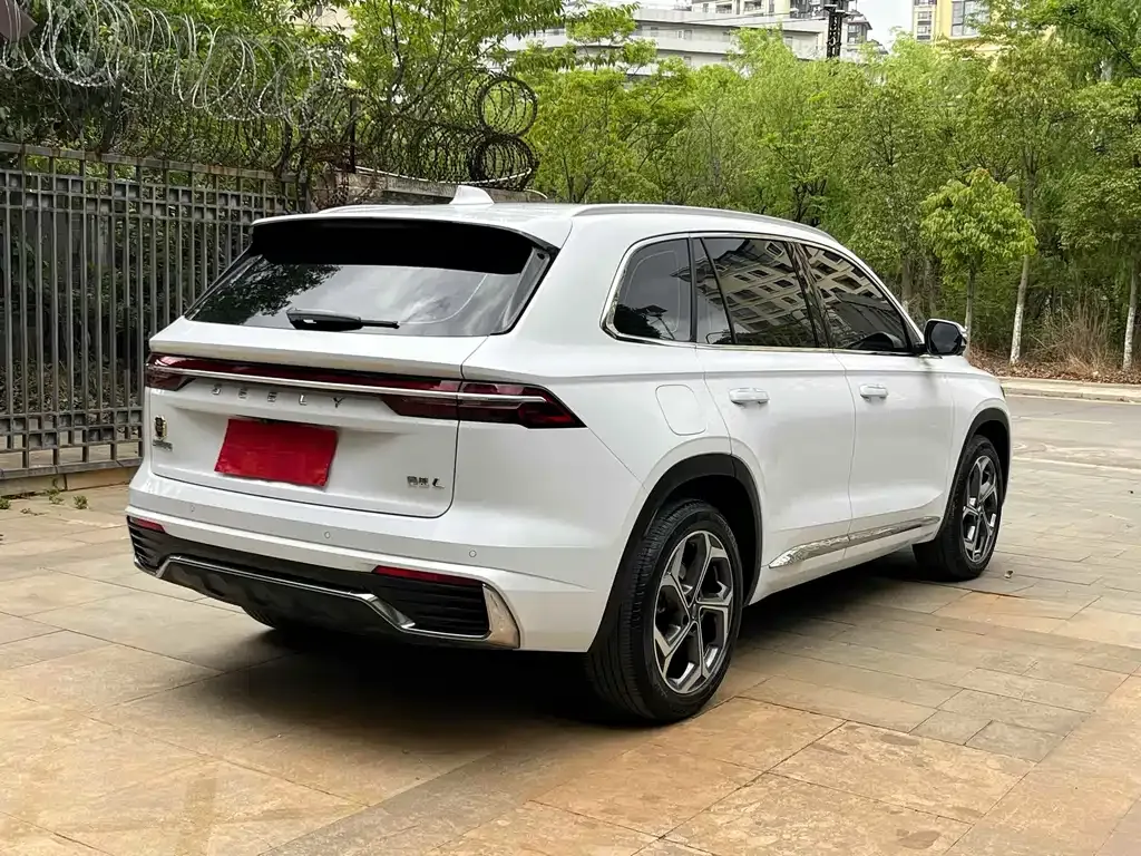 Geely Xingyue L — фото 8