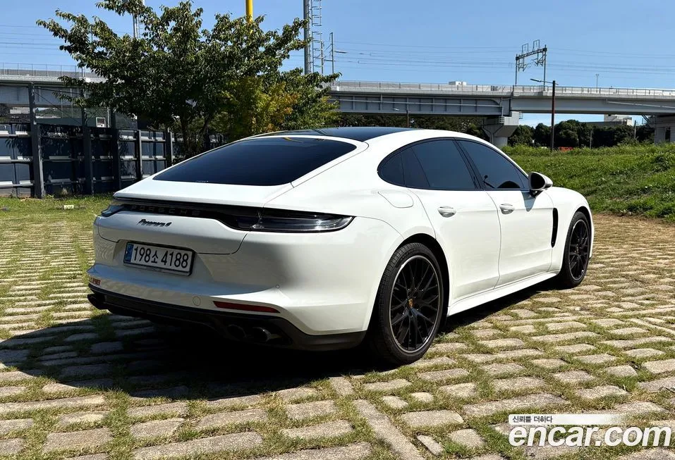 Porsche Panamera 2022 из KR, фото 8