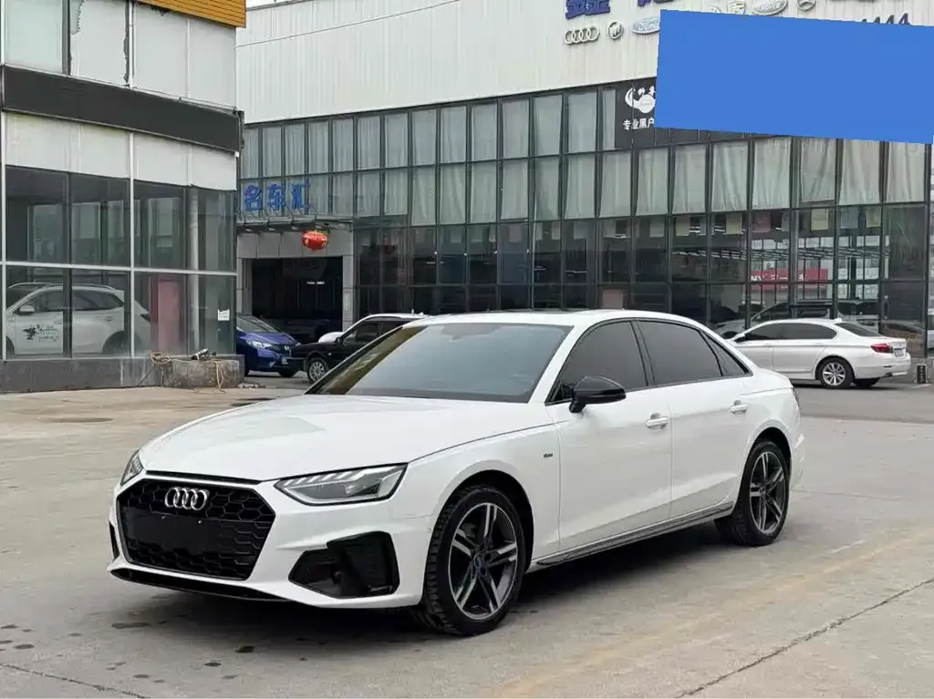 Audi A4L 2023 из CN, фото 3