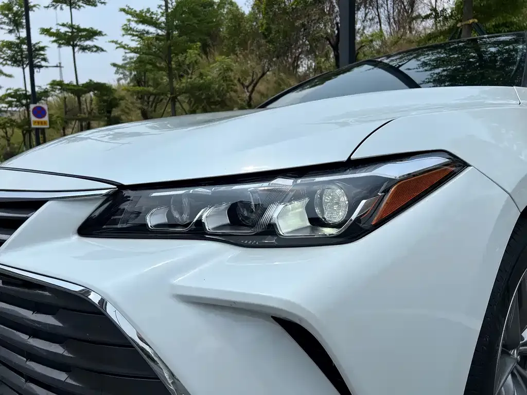 Toyota Avalon 2022 из CN, фото 10